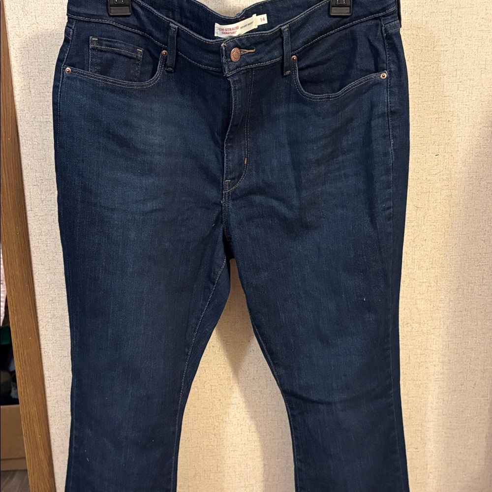Signature by Levi Strauss Women's Deep Indigo Boot Cut Jeans